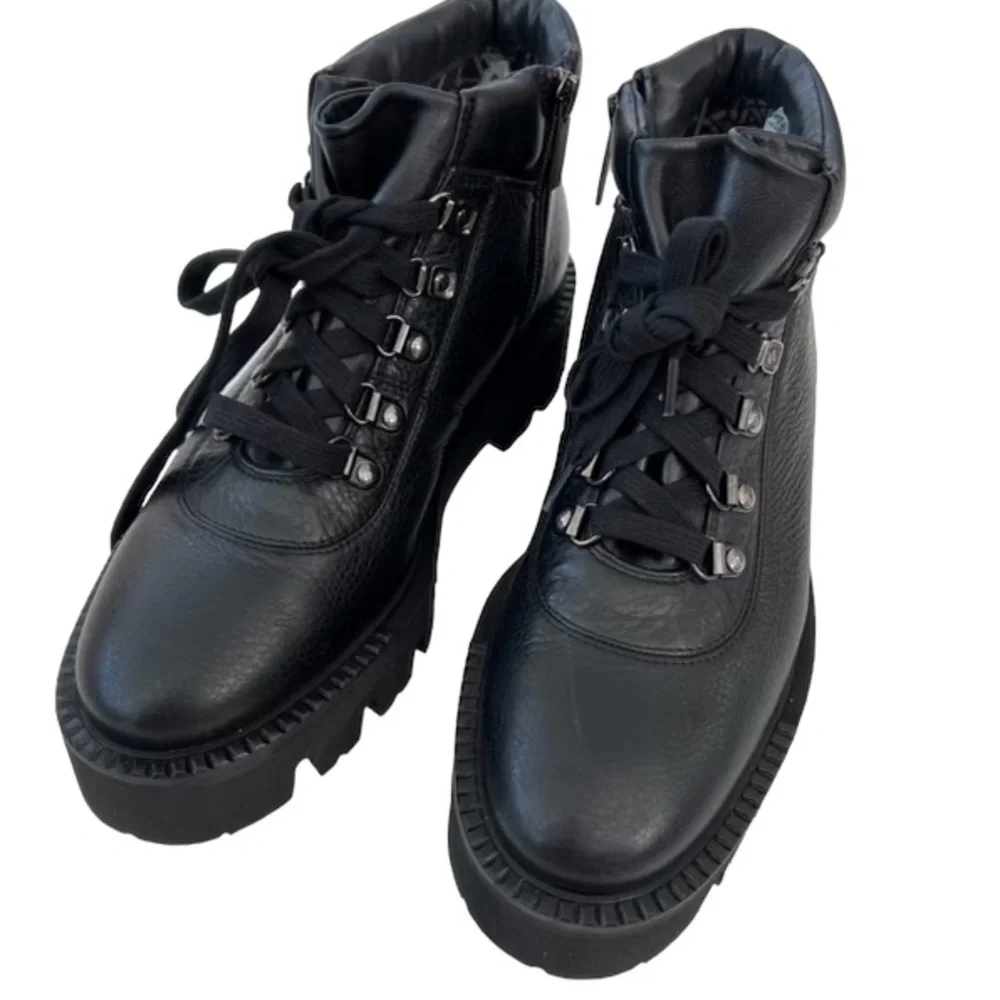 Aquatalia Angie Black Leather Weatherproof Hiker Lug Sole Boots Women’s 8